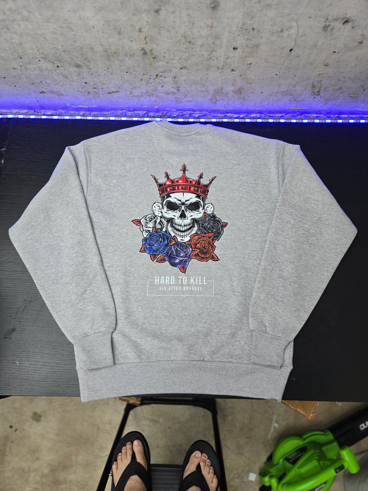 👑 HARD TO KILL “ROYALTY” CREWNECK