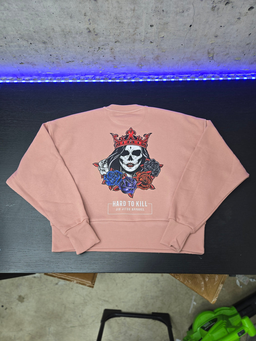 HARD TO KILL “ROYALTY” CREWNECK-Women